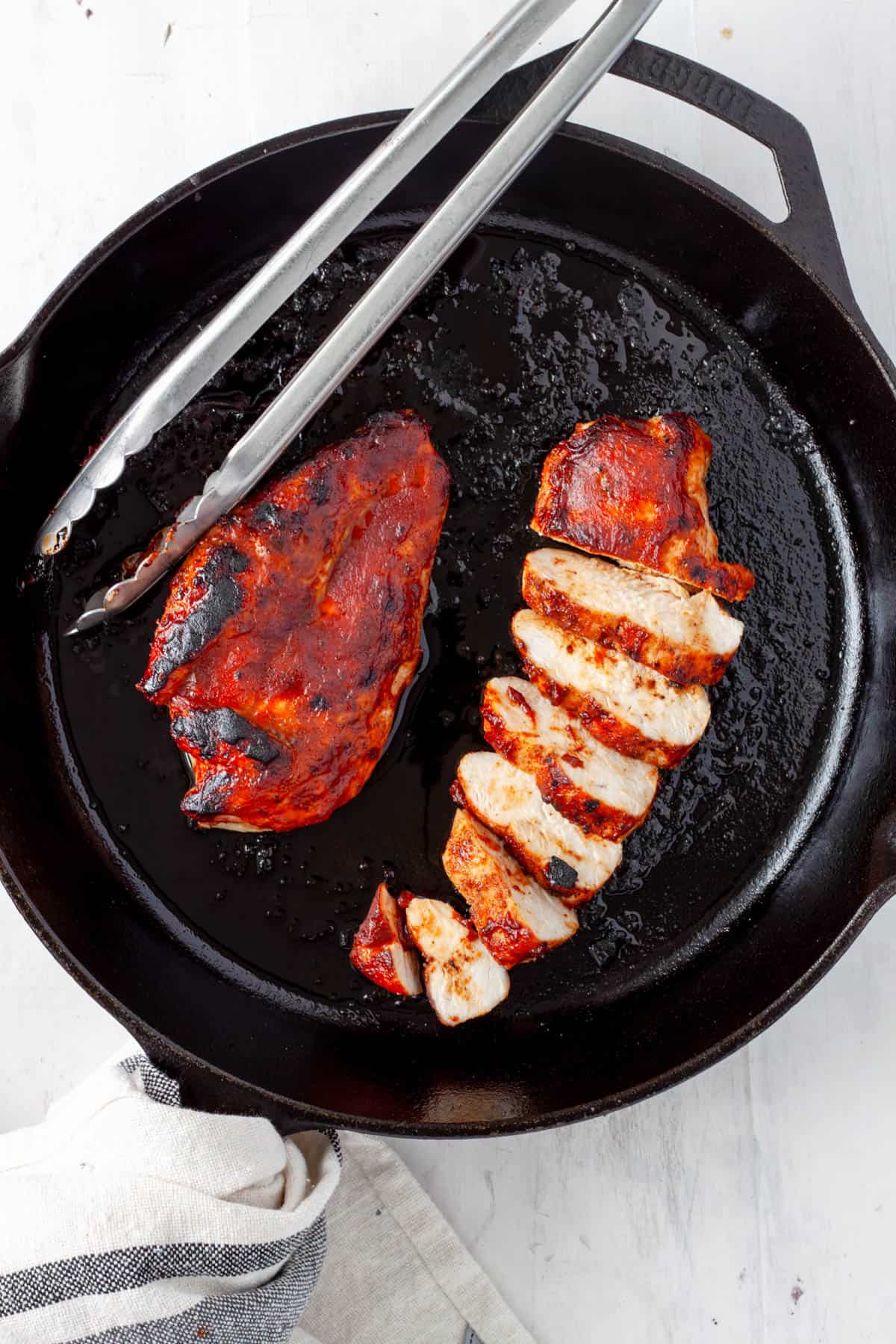 How to Grill With a Cast-Iron Pan